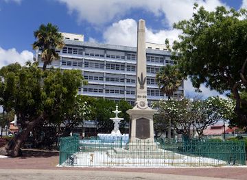 barbados/west-coast/landmark/national-heroes-square