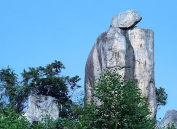 kenya/lake-victoria-basin/landmark/the-crying-stone