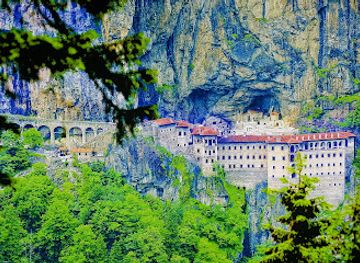 turkiye/trabzon/landmark/trabzon-square-park