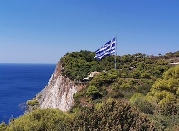 greece/western-greece/landmark/the-largest-greek-flag-in-the-world