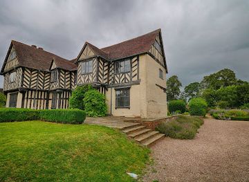 united-kingdom/west-midlands/landmark/blakesley-hall-museum