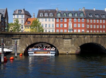 denmark/copenhagen/landmark/stromma-canal-tours-copenhagen