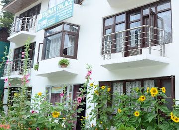 india/pahalgam/landmark/chinar-palace-pahalgam