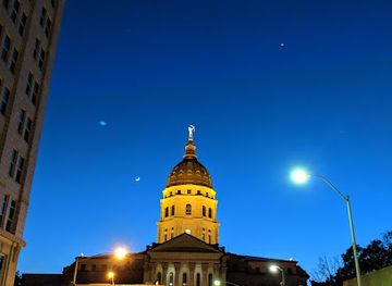 kansas/topeka/landmark/the-pennant