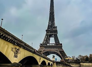 france/paris/landmark/pont-d-iena