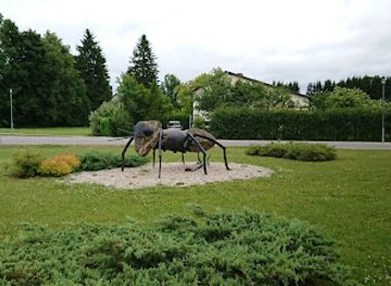 latvia/sigulda/landmark/skudra-skulptura