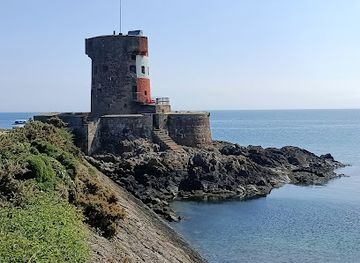 jersey/portelet-bay/landmark/archirondel-beach