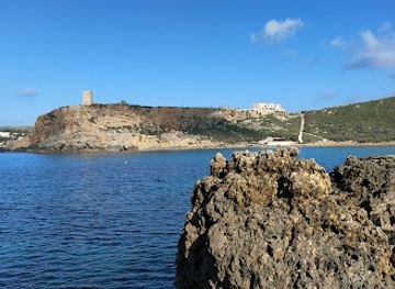malta/ghajn-tuffieha-bay/landmark/ghajn-tuffieha-tower