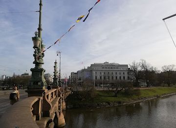 sweden/gothenburg/avenyn/landmark/millenniumplatsen