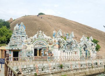 india/madurai/landmark/samanar-jain-hills-keelakuyilkudi