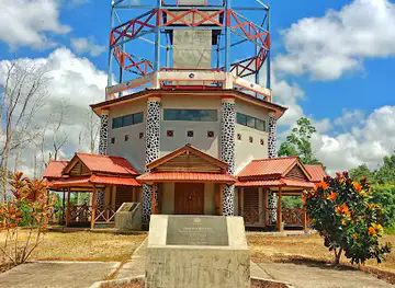 Tugu Equator Kalimantan Timur