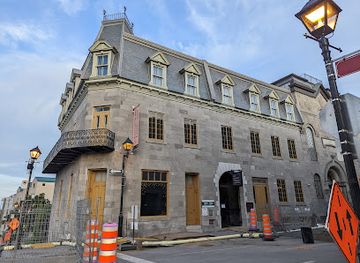 canada/montreal/old-montreal/landmark/lieu-historique-national-de-sir-george-etienne-cartier