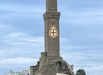 italy/genoa/landmark/lighthouse-of-genoa
