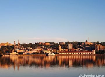 canada/saguenay-lac-saint-jean/landmark/bureau-d-informa-office-du-tourisme-de-saguenay-chicoutimi