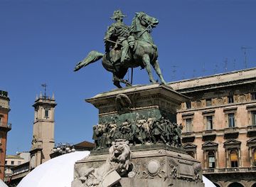 italy/milan/landmark/statua-di-vittorio-emanuele-ii