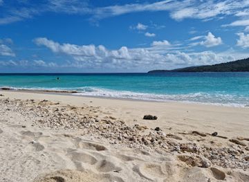 comoros/mamoudzou-beach/landmark/mtsanga-tsohole