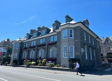 guernsey/st-sampson/landmark/guernsey-tourist-information-centre