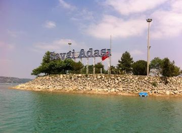 turkiye/adana/landmark/love-island
