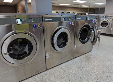 mississippi/mccomb/landmark/wash-king-laundromat