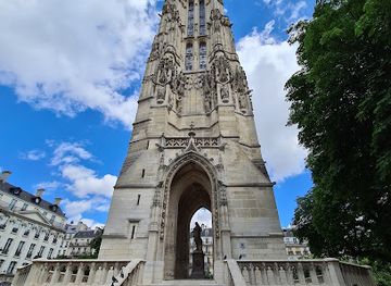 france/ile-de-france/landmark/square-of-saint-jacques-tower