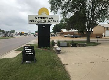 south-dakota/watertown/landmark/watertown-monument-a-sunburst-memorials-store