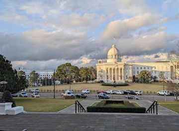 alabama/montgomery/landmark/alabama-department-of-archives-history