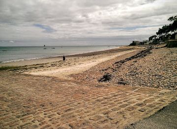 jersey/grouville/landmark/tower-3-le-hurel