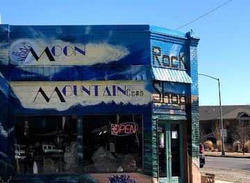 colorado/grand-junction/landmark/moon-mountain-gems-rock-crystal-shop