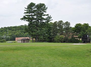 canada/haliburton-highlands/landmark/haliburton-highlands-secondary-school