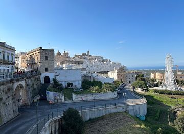 italy/apulia/landmark/la-citta-bianca