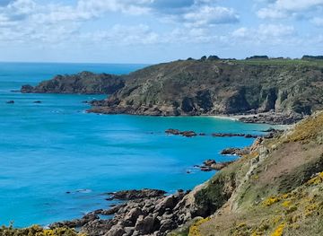 guernsey/l-ancresse-bay/landmark/le-jaonnet-bay