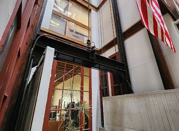 iowa/ottumwa/landmark/coal-palace-cafe-and-books