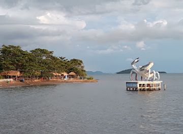 cambodia/kep-province/landmark/krung-kep-blue-swimmer-crab-statue