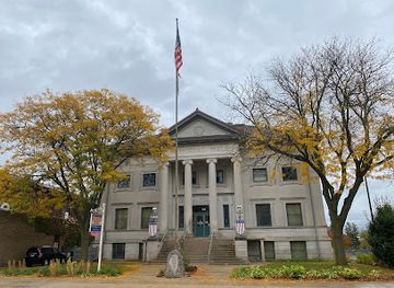 illinois/rockford/landmark/veterans-memorial-hall