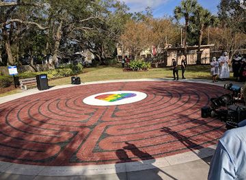 florida/orlando-theme-parks-area/landmark/colonialtown-square