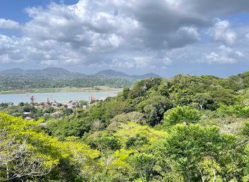 panama/gamboa/landmark/gamboa-rainforest-resort-butterfly-garden-and-frog-exibit