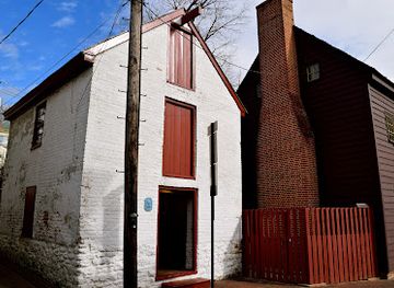 maryland/annapolis/landmark/waterfront-warehouse