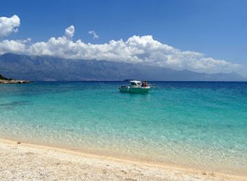 croatia/brac-island/landmark/beach-sumartin