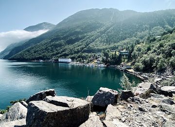 norway/lysefjord/landmark/florlineset