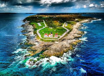 rhode-island/washington-county/landmark/beavertail-state-park
