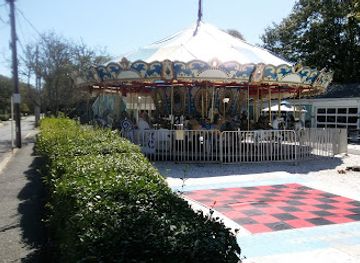 massachusetts/hyannis/landmark/spinnaker-records