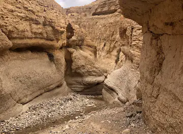 Wadi Ghuweir parking