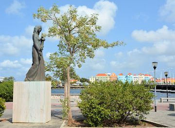 curacao/willemstad/landmark/herdenkingsmonument-vrouwe-des-overvloeds