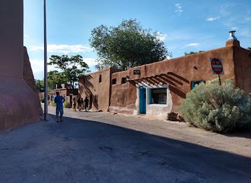new-mexico/santa-fe-national-forest/landmark/oldest-house-museum