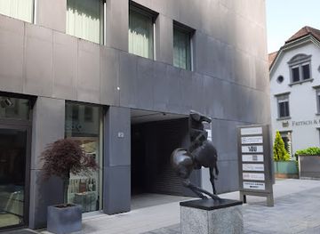 liechtenstein/furstensteig/landmark/schweizer-brunnen