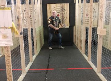 south-carolina/aiken/landmark/woodchuckers-axe-throwing