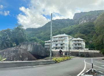 seychelles/north-island/landmark/the-boardwalk-bar-grill