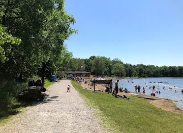 indiana/the-lakes-region/landmark/chain-o-lakes-state-park