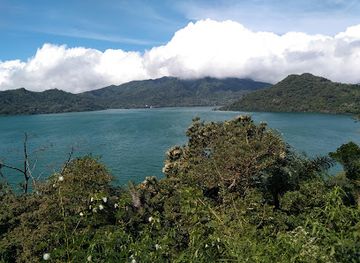 indonesia/east-nusa-tenggara/landmark/sano-nggoang-lake