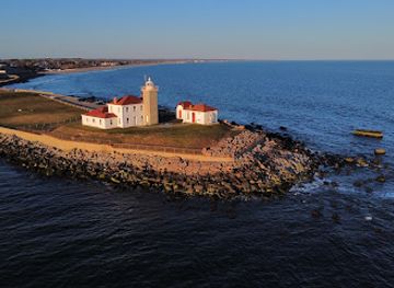 rhode-island/narragansett-bay/landmark/watch-hill-lighthouse